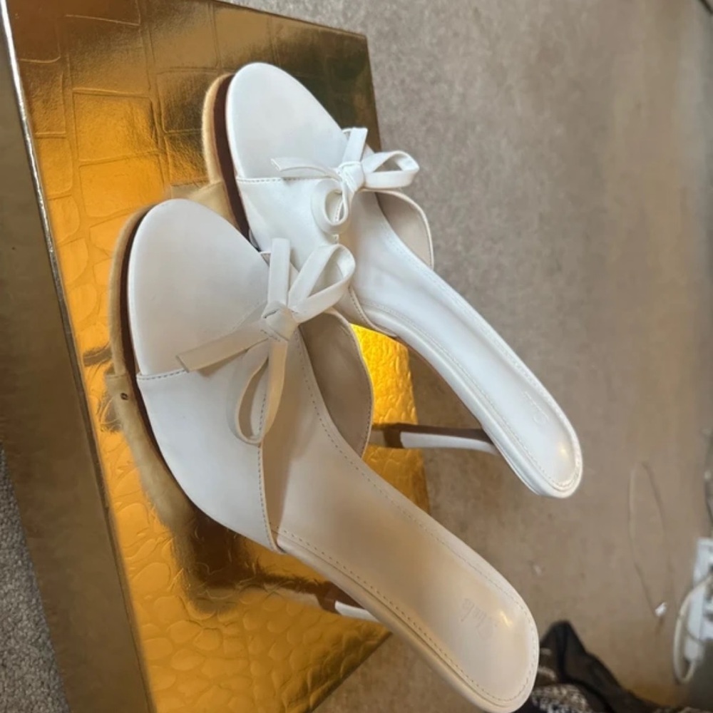 Source Unknown White Women's Mules with Bow
